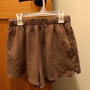 Tennis/ Bermuda shorts